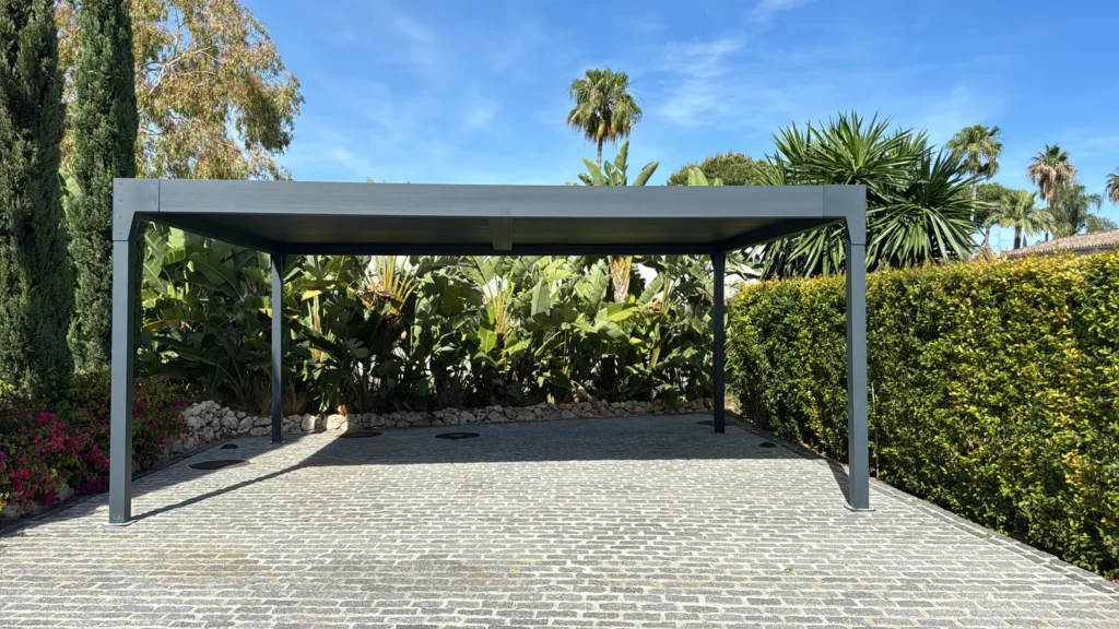 Pérgola bioclimática en terraza o jardín: qué estudiar antes de instalarla